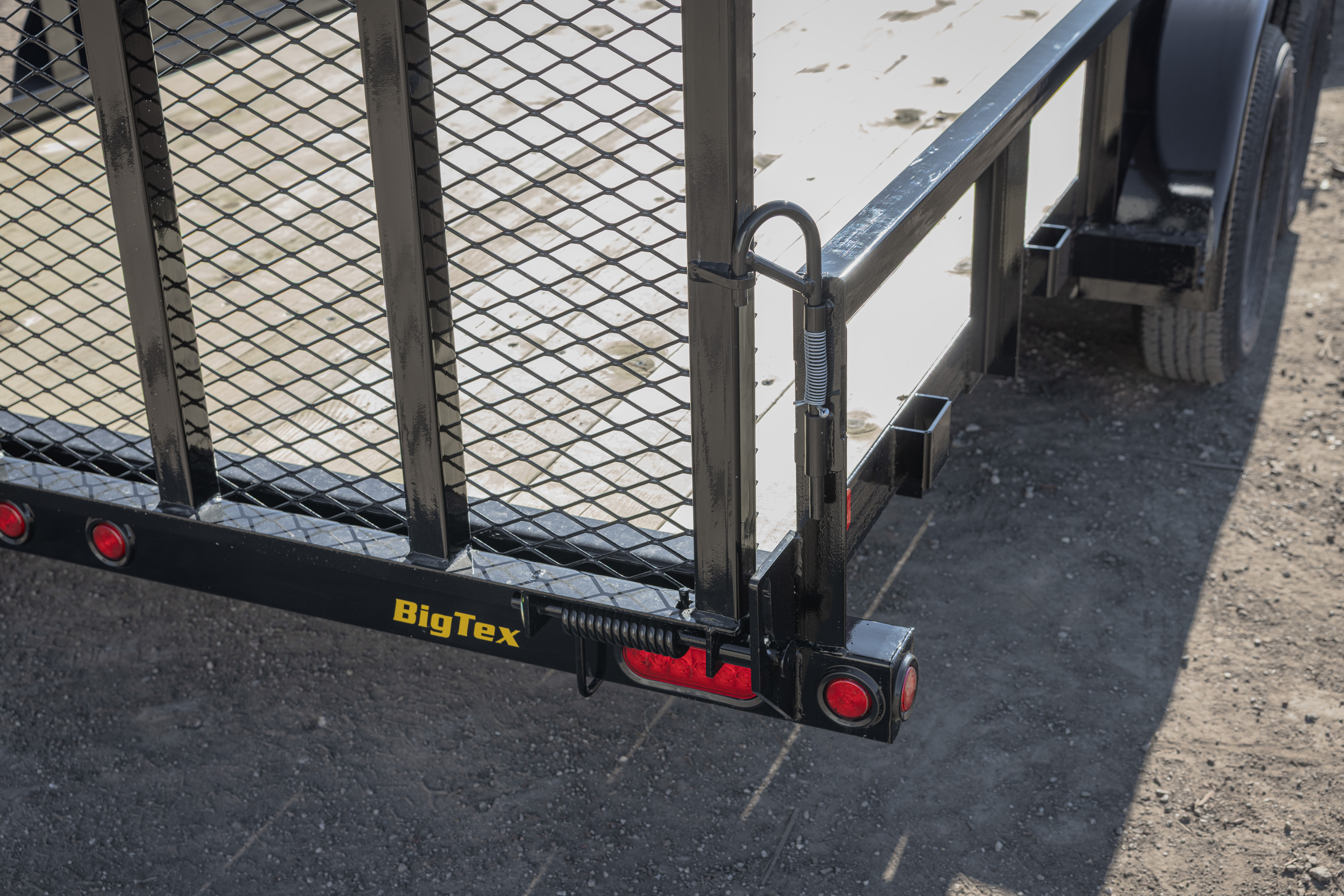 Big Tex 70PI 7K TAND SQ TU UTL 83″X20 2 BRAKES, BLK image 5